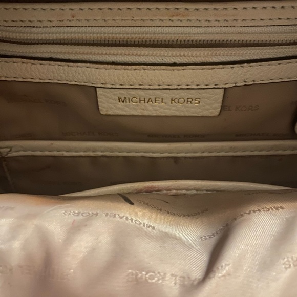Bundle! (Michael Kors shoulder bag and backpack) - Picture 4 of 9